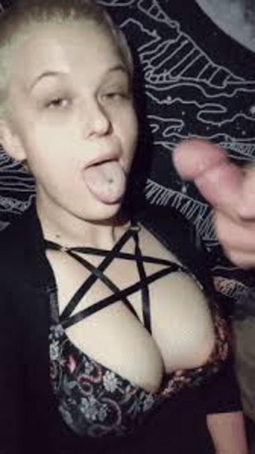 What's the name of this pornstar?