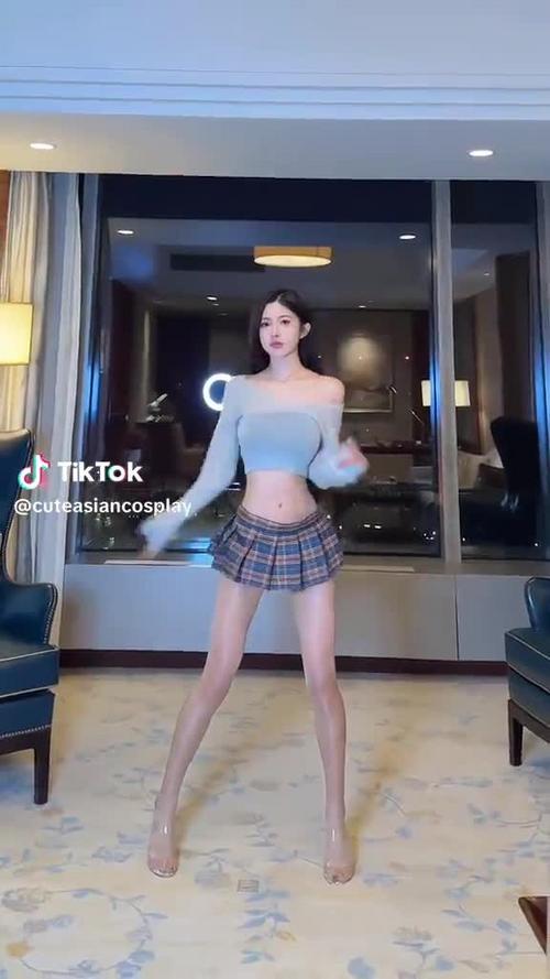 What's the name of this pornstar?