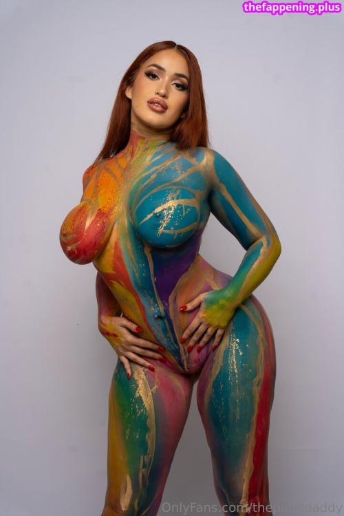 Elise Carrasco (@theniableuofficial)
