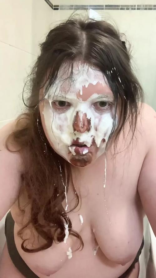 What's the name of this pornstar?