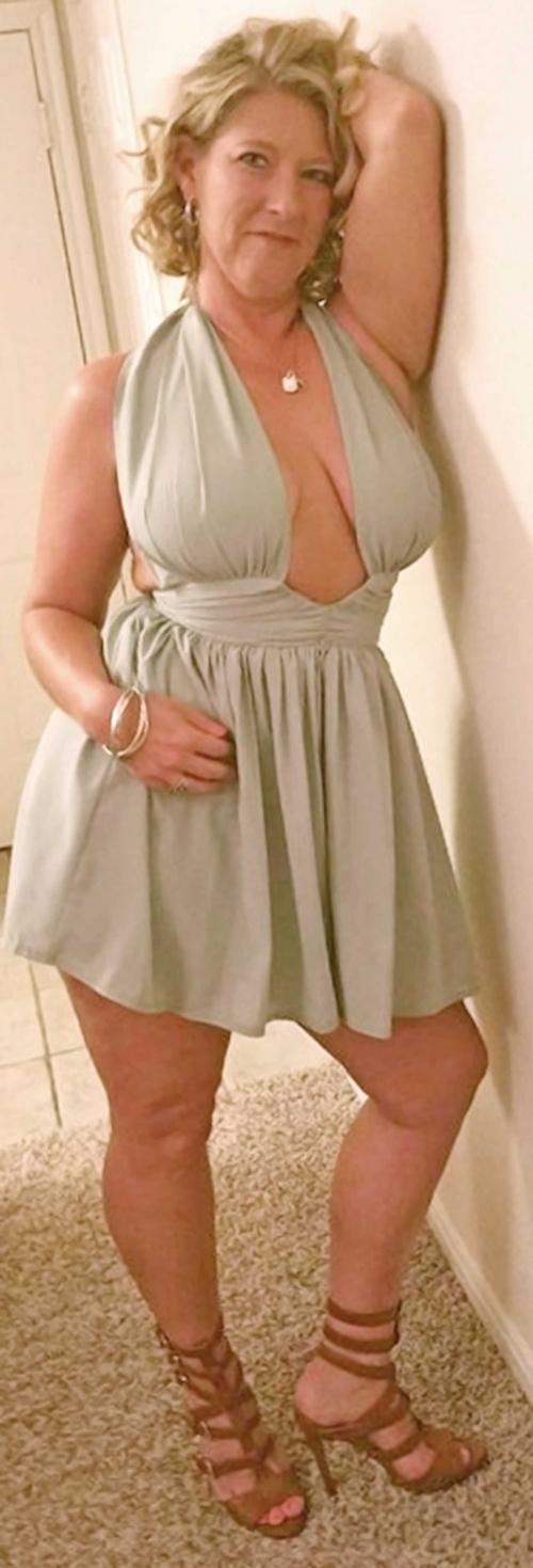 What's the name of this pornstar?