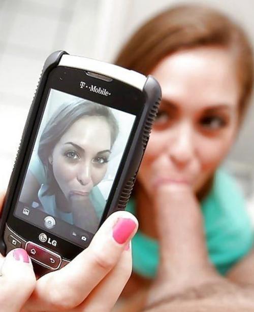 Name of this actress of scene ?