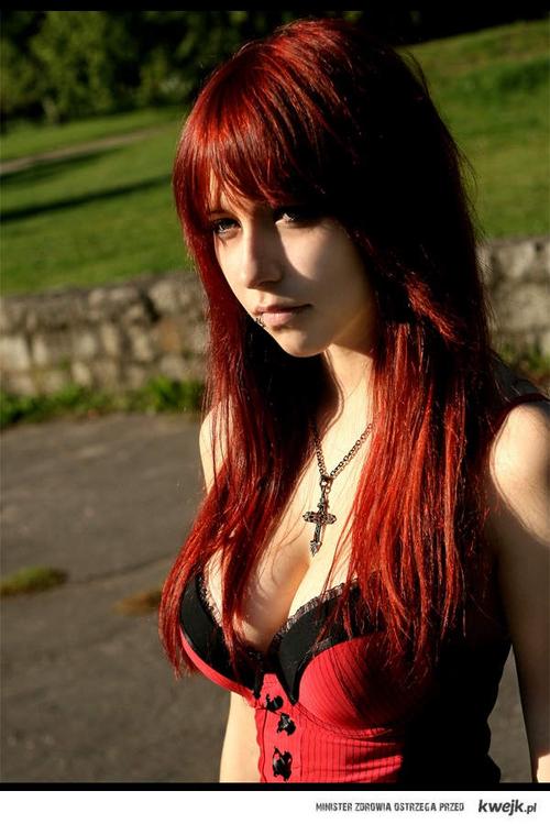 What's the name of this pornstar?