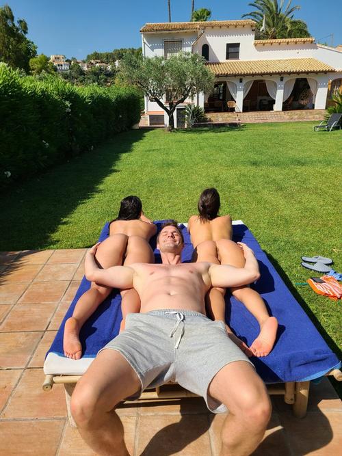 What's the name of this pornstar?