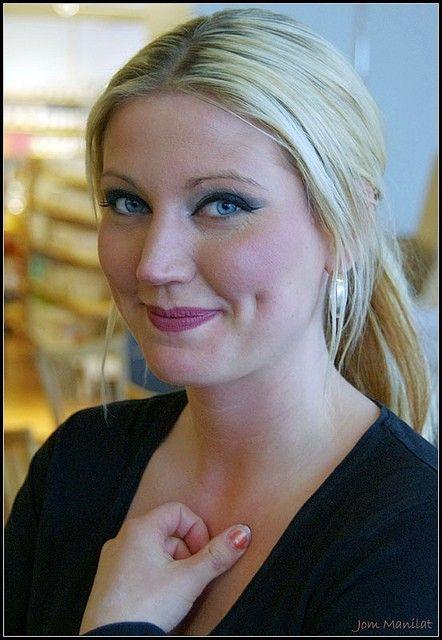 What's the name of this pornstar?
