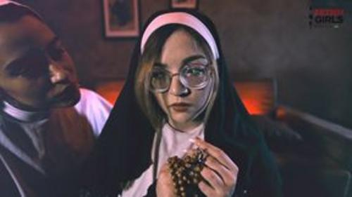 What's the name of this pornstar?