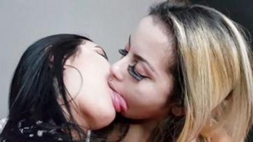 Lisi Blond, Marcela Front