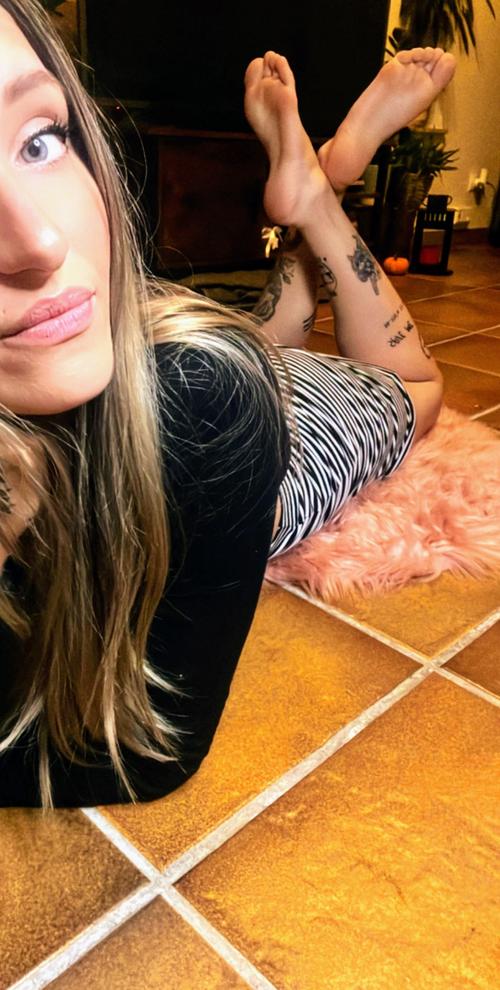 What's the name of this pornstar?