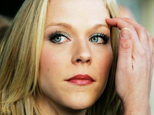 What's the name of this pornstar?