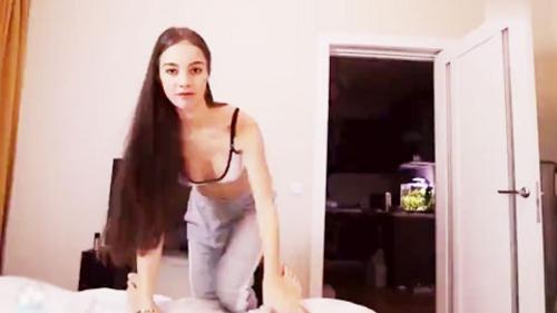 What's the name of this pornstar?