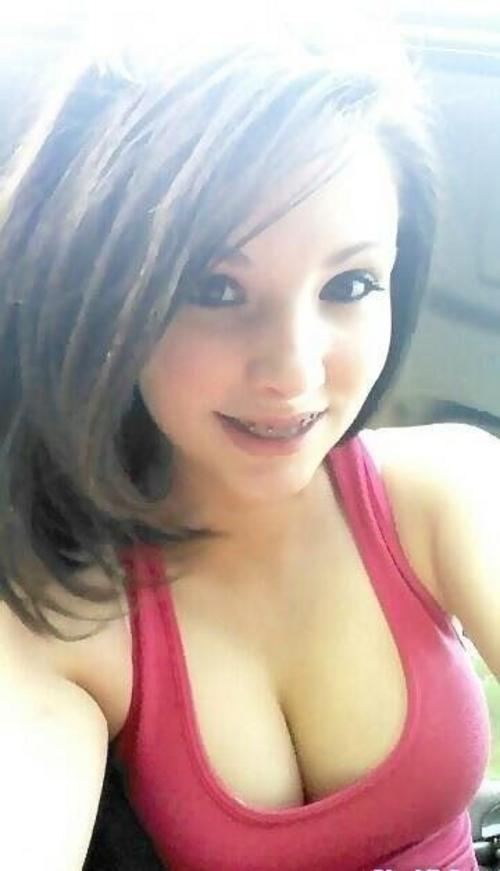 What's the name of this pornstar?