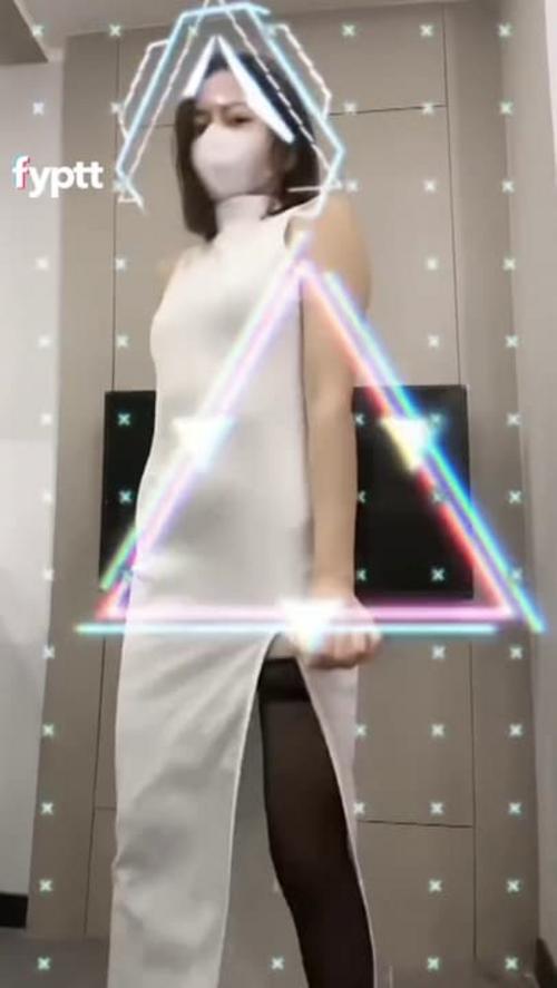 what is this tiktoker name?? ASIAN GIRL MAKING NUDE TIKTOK TRY ON HAUL WITH ANIME SONG AND FILTERS link for the vidhttpsfypttto10547asiangirlmakingnudetiktoktryonhaulwithanimesongandfilters