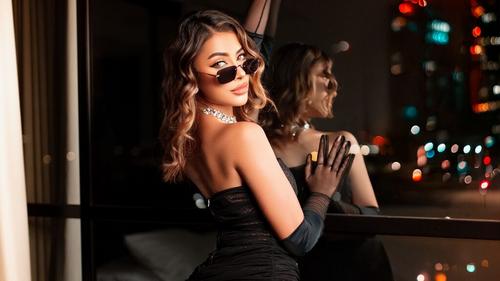 What's the name of this pornstar?