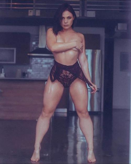 What's the name of this pornstar?