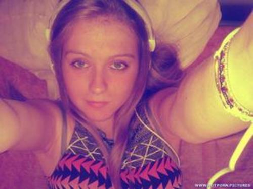 What's the name of this pornstar?