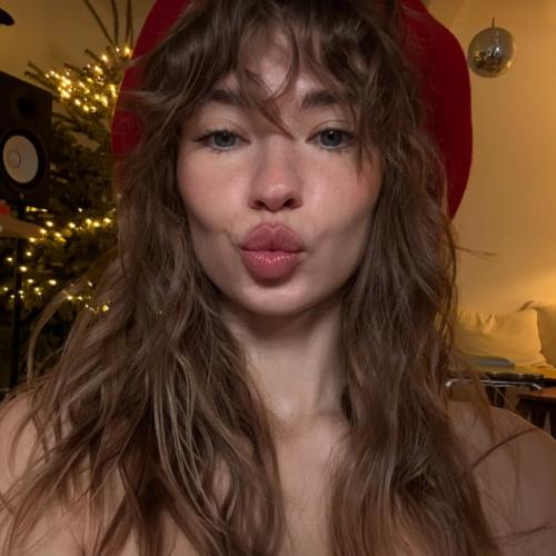 What's the name of this pornstar?