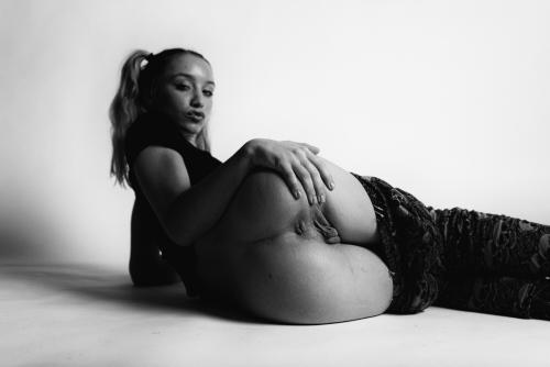 What's the name of this pornstar?