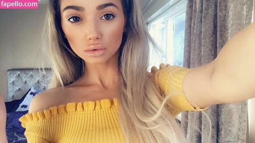 What's the name of this pornstar?