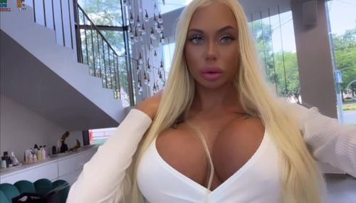 What's the name of this pornstar?