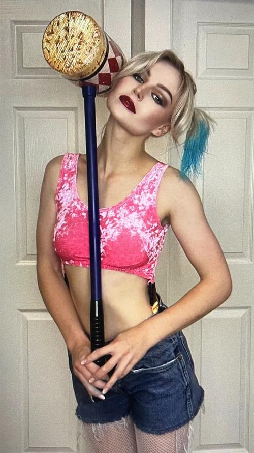 Kris Collins aka: Kallmekris (internet personality) --- https://en.wikipedia.org/wiki/KallMeKris