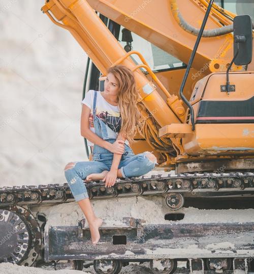 What's the name of this pornstar?