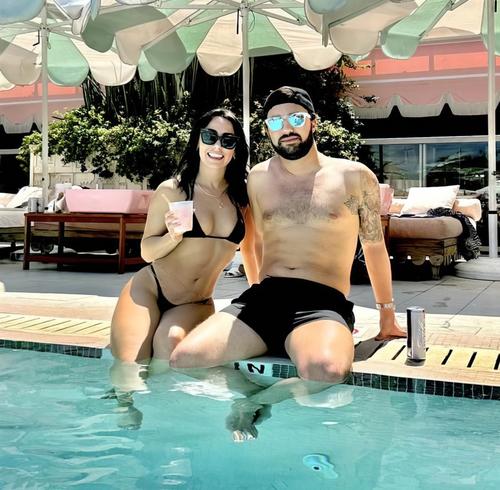 What's the name of this pornstar?