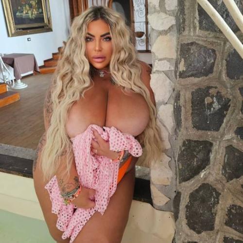 What's the name of this pornstar?