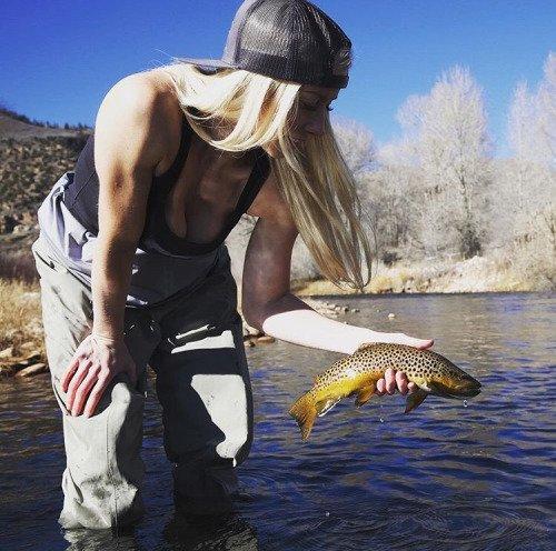 What's the name of this pornstar?