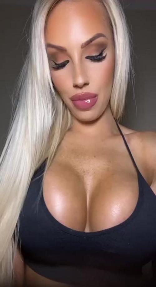 What's the name of this pornstar?
