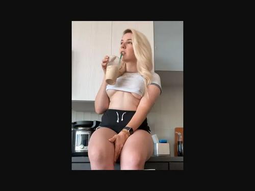 What's the name of this pornstar?