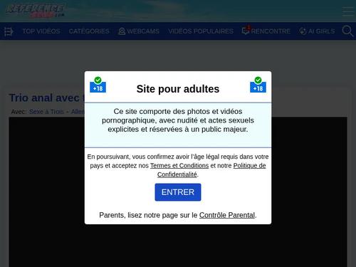 What are the names of these two girls?