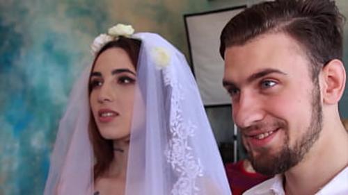 What's the name of this pornstar?