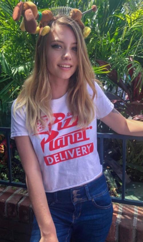 Whats the name of the OF blonde?