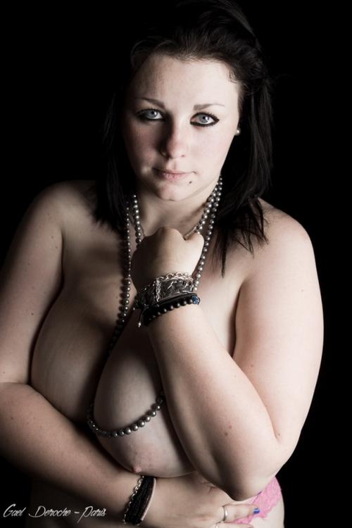 What's the name of this pornstar?