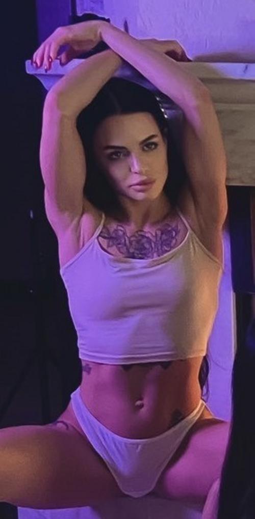 What's the name of this pornstar?