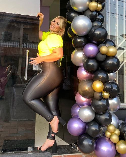 What's the name of this pornstar?