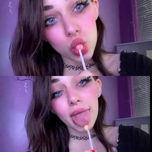 What's the name of this pornstar?