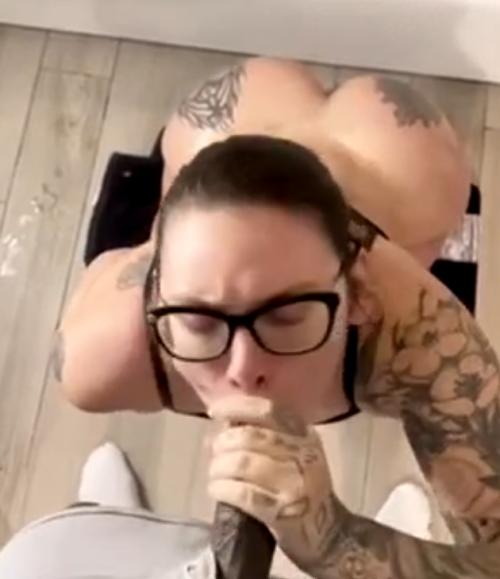What's the name of this pornstar?