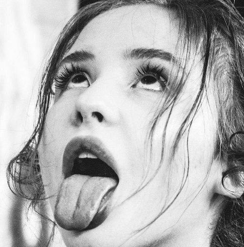 What's the name of this pornstar?