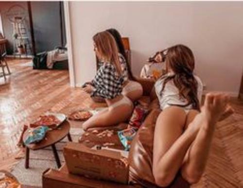 What's the name of this pornstar?