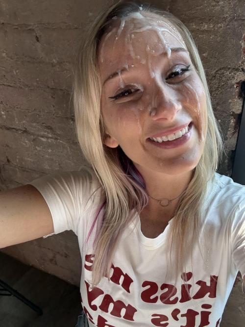 What's the name of this pornstar?