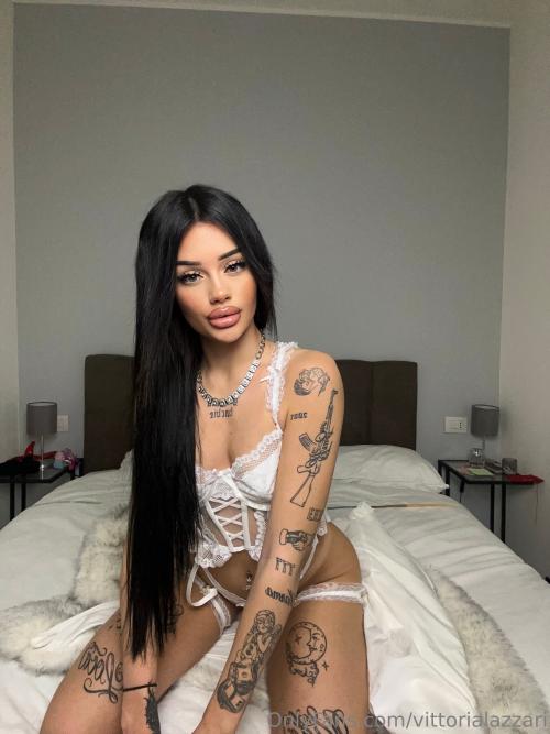 What's the name of this pornstar?