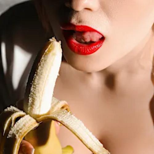 What's the name of this pornstar?