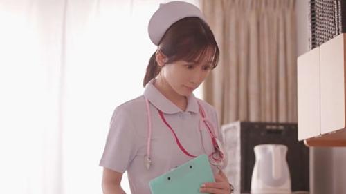 What's the name of this pornstar?