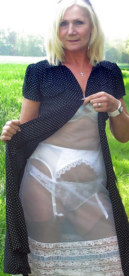 What's the name of this pornstar?