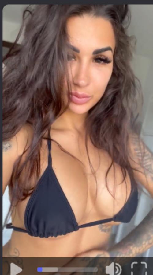 pleasee someone tell me her name