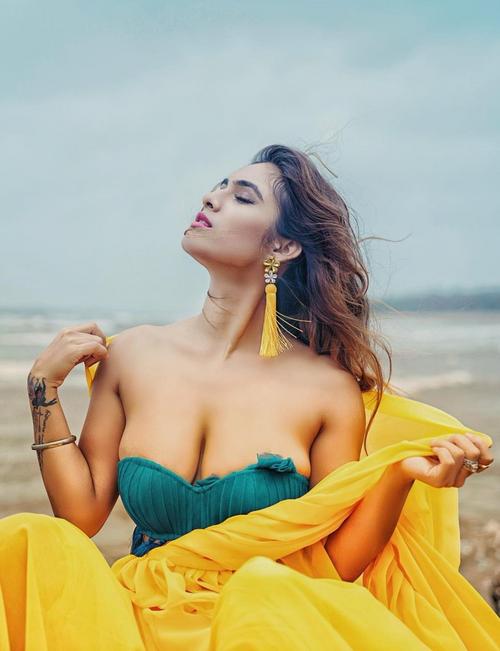 Neha Malik https://www.instagram.com/nehamalik335/