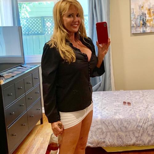 What's the name of this pornstar?