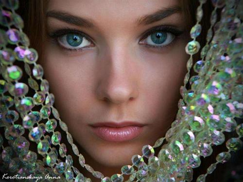 Whats the name of this girl and social media acc?