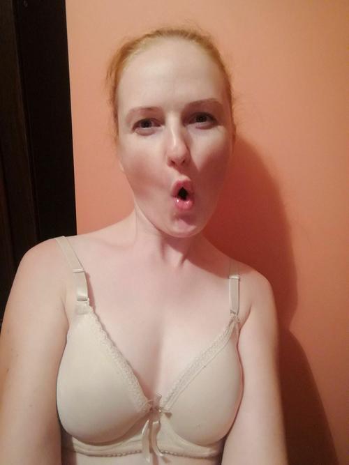 What's the name of this pornstar?